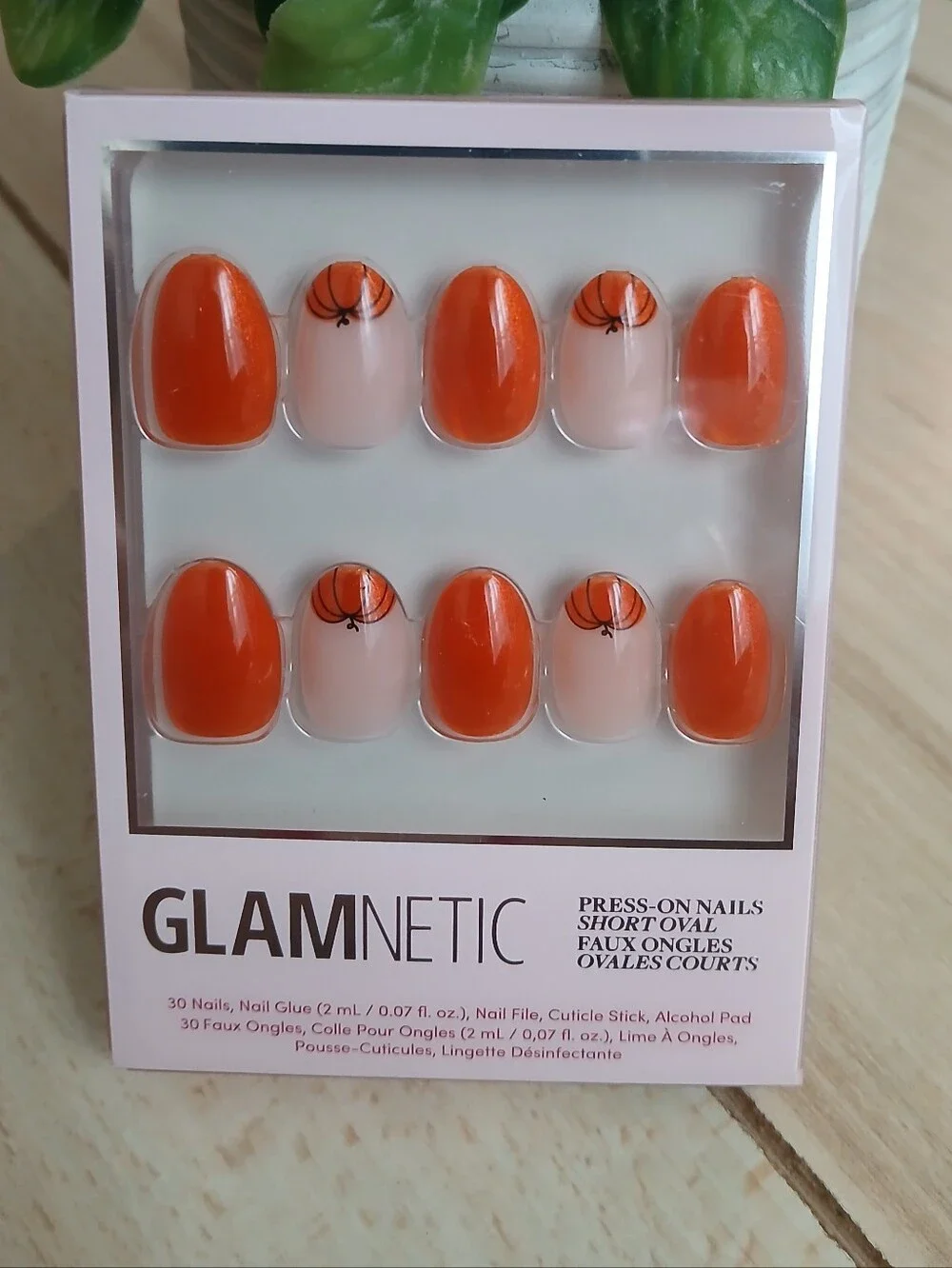 Glamnetic Press On Nails In Pumpkin Patch Short Oval Brand New & Rare